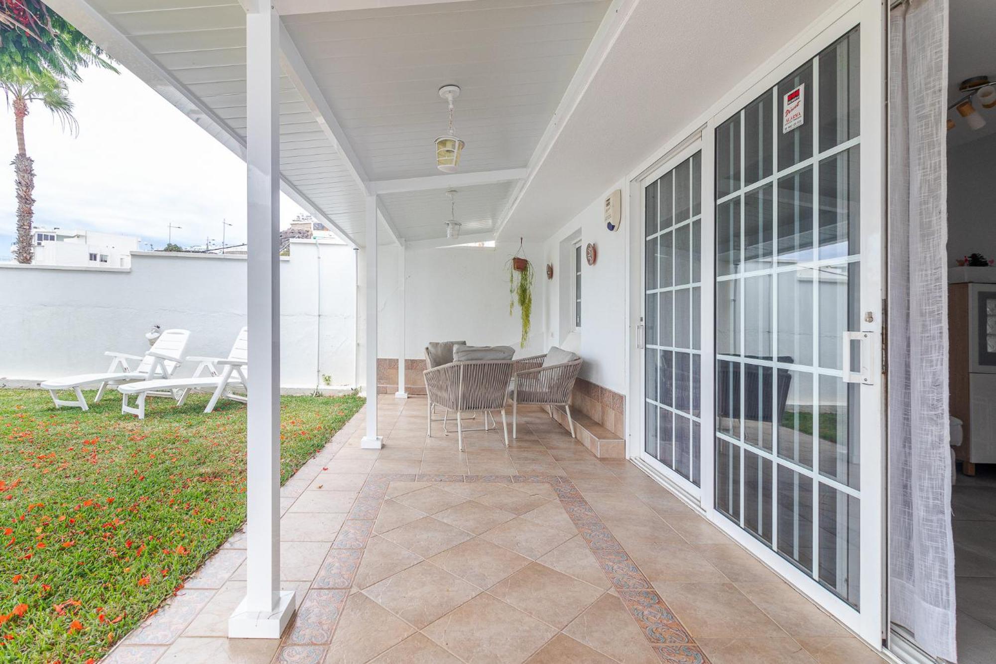 Вілла Flatguest Orinoco + Pool + Terrace + Garden Моган Екстер'єр фото